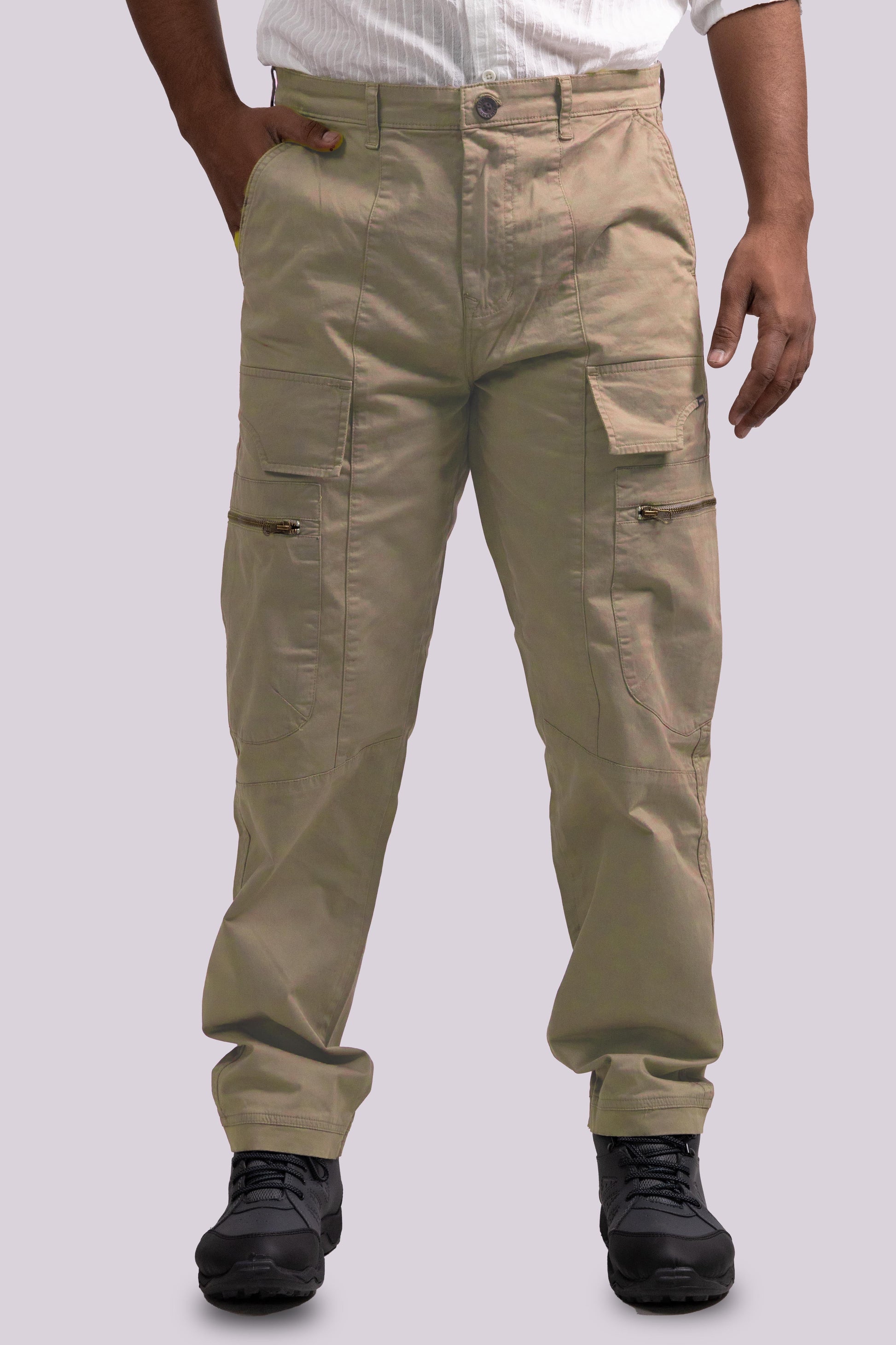 Men's Relaxed-Fit Khaki Cargo Pants