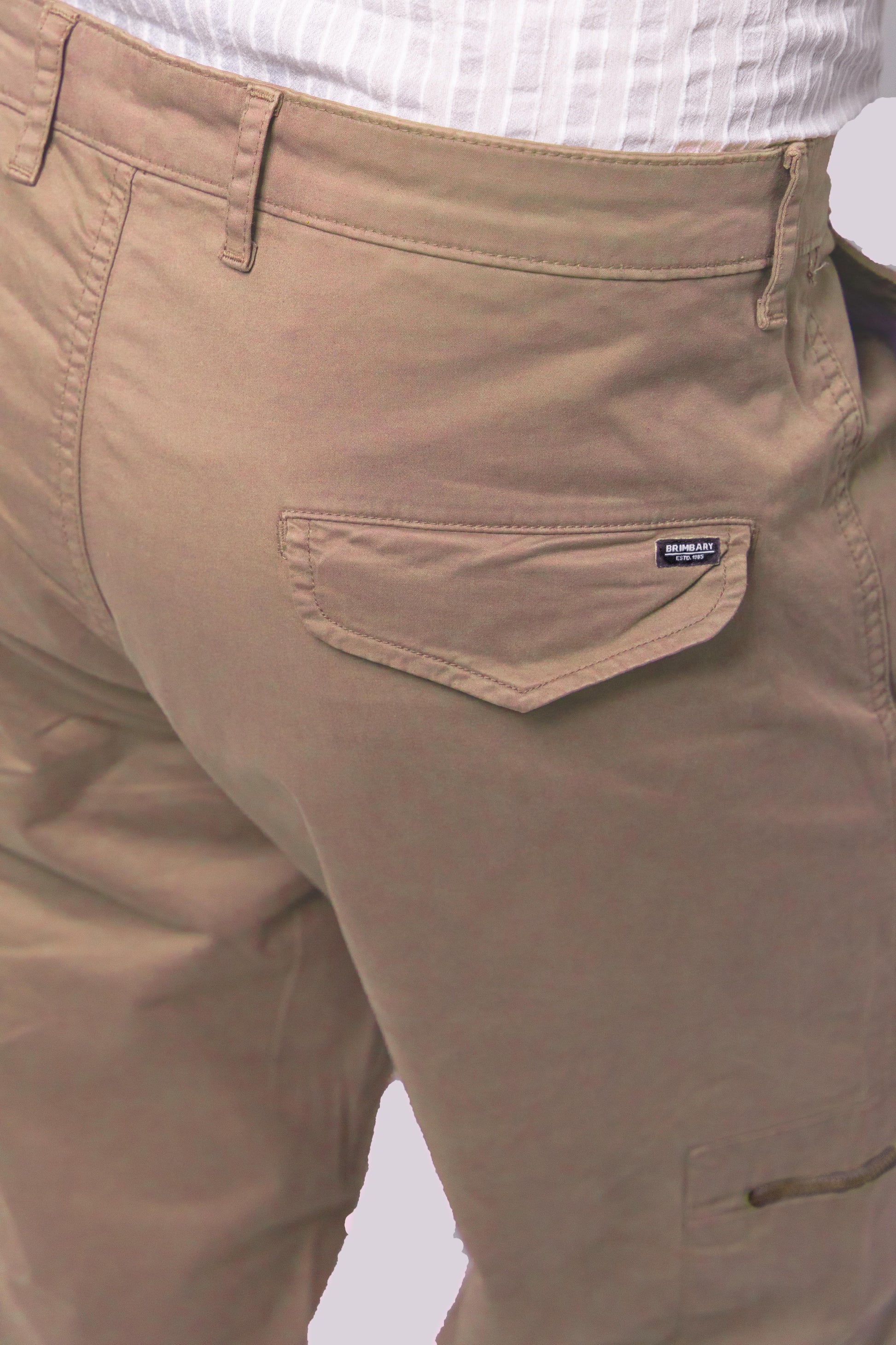 Men's Relaxed-Fit Khaki Cargo Pants