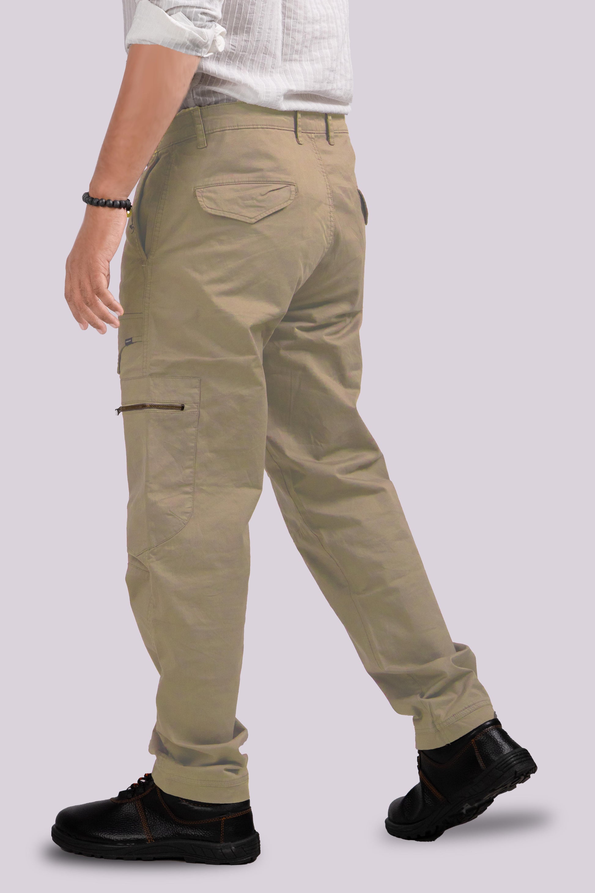 Men's Relaxed-Fit Khaki Cargo Pants