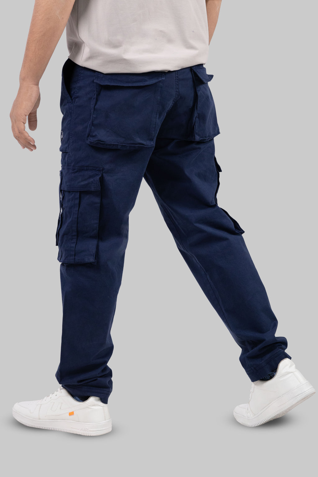 ?Ž£Durable Men?Ž“s Blue Cargo Pants with Reinforced Knees