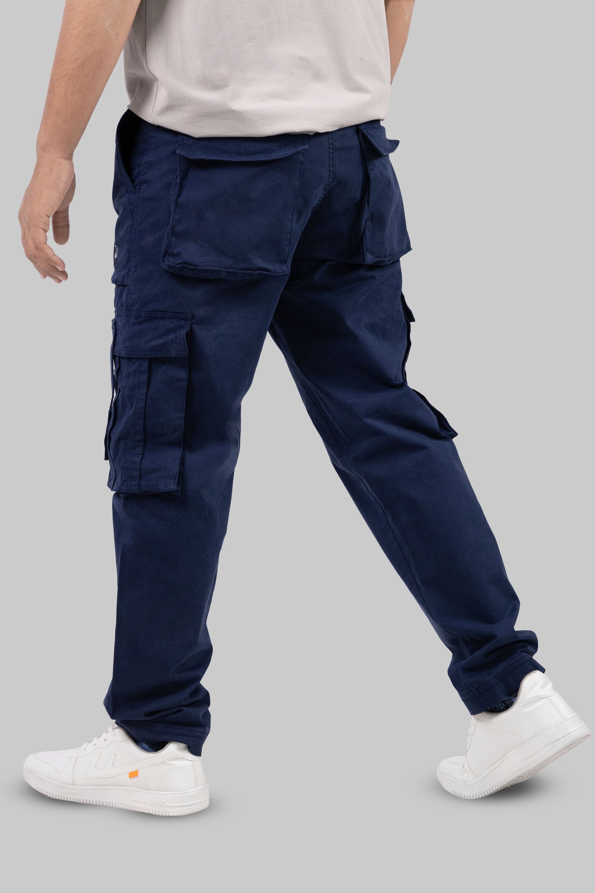 ?Ž£Durable Men?Ž“s Blue Cargo Pants with Reinforced Knees
