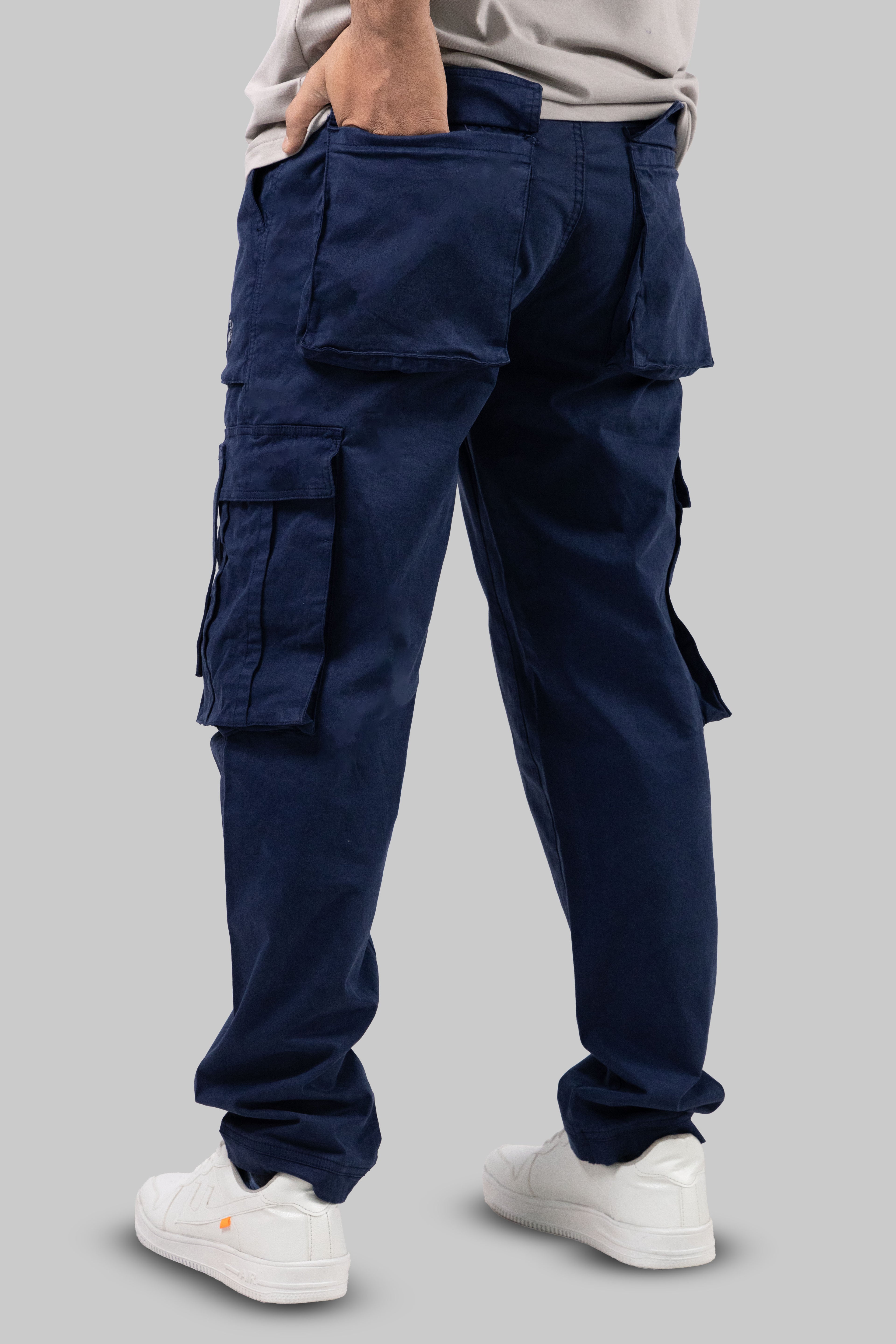 ?Ž£Durable Men?Ž“s Blue Cargo Pants with Reinforced Knees