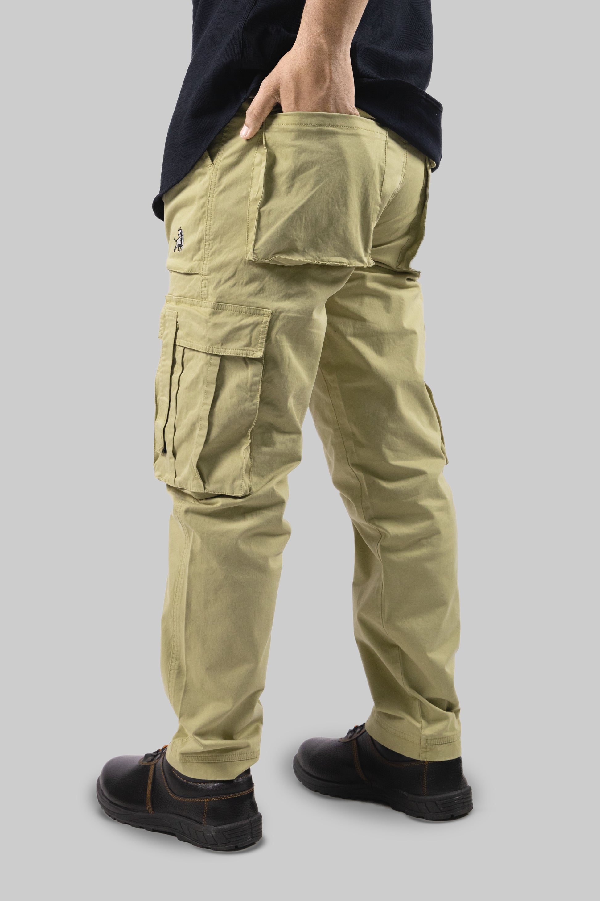 Men's Relaxed-Fit Durable Stretch Khaki Cargo Pants